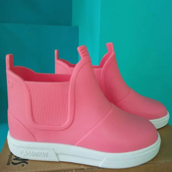 stivaletti pioggia per bambini alla caviglia di colore rosa del marchio boatilus