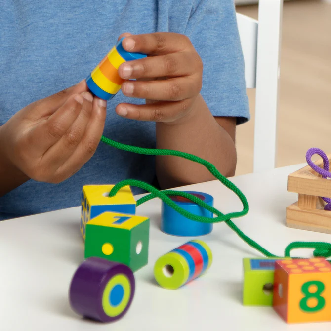 Melissa & Doug - Set gioco forme da infilare - immagine 2